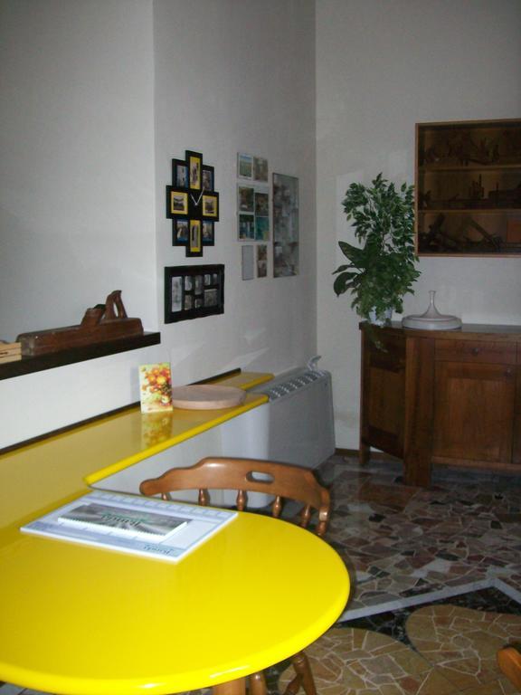 La Bottega Del Falegname Vanzaghello Exterior foto
